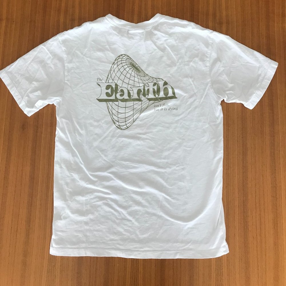 Earth Awareness T-shirt in Bright White
